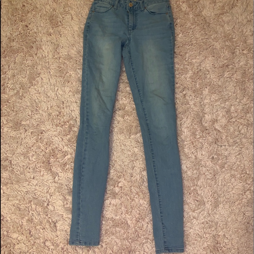 white wash regular rise jeans